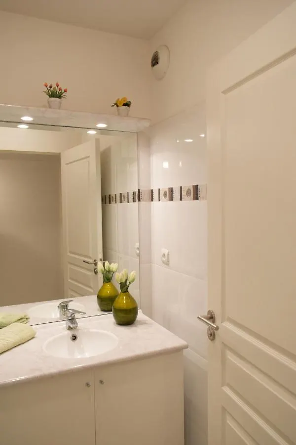Spacious Luxury Apt, 12 Min Walk To Croisette Beach And Conf Centre Cannes Appartement