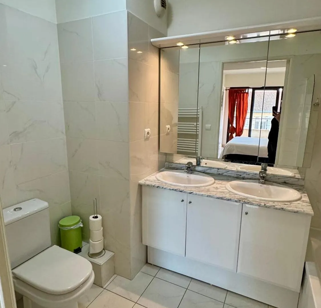Spacious Luxury Apt, 12 Min Walk To Croisette Beach And Conf Centre Cannes 0*,  Francja