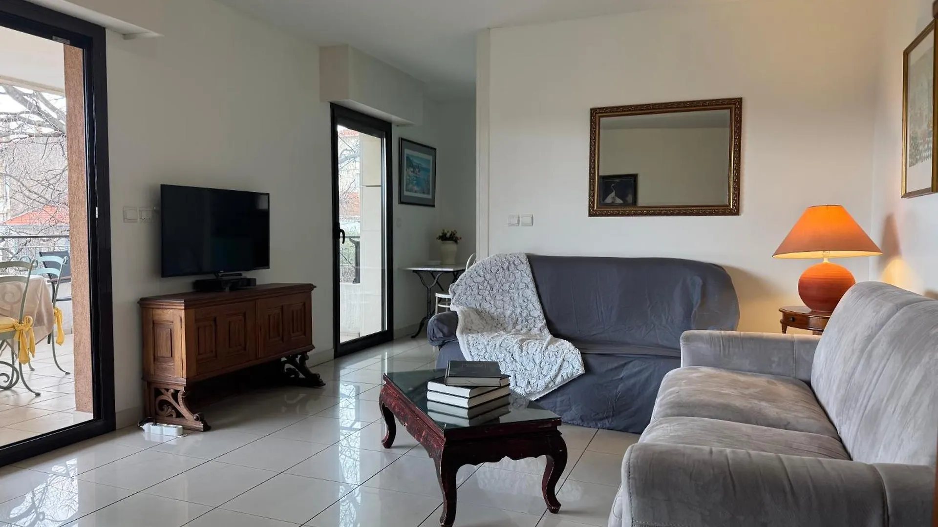 Spacious Luxury Apt, 12 Min Walk To Croisette Beach And Conf Centre Cannes Appartement